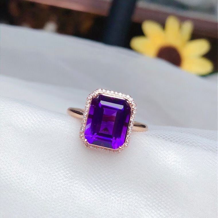 14k Gold 3.30 Ct Natural Amethyst & Diamond Ring: Ref:231128347 // gold content:14k gold // ring size:7. 25us // // main gemstone:amethyst // shape:octagonal // carat weight:3. 30ct // color:purple // treatment:natural // // adjacent gemstone 2 :
