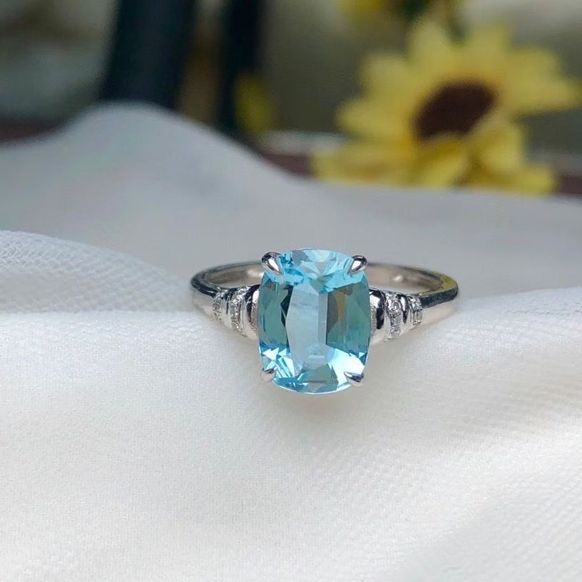 14k Gold 1.65 Ct Natural Aquamarine & Diamond Ring - 2