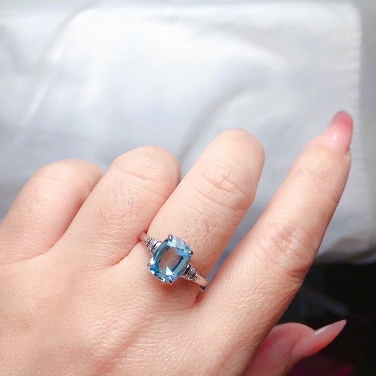 14k Gold 1.65 Ct Natural Aquamarine & Diamond Ring - 4