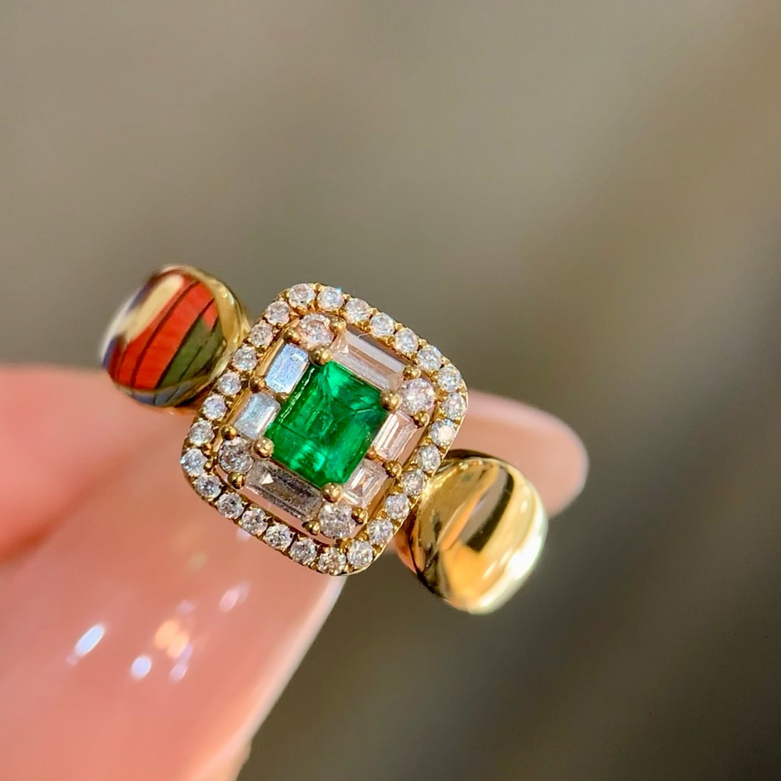 14k Gold 0.51 Ctw Vivid Green Natural Emerald & Diamond Ring: Ref:231128359 // gold content:14k gold // ring size:7. 25us // // main gemstone:emerald // shape:octagonal // carat weight:0. 26ct // color:vivid green // treatment:natural // // adjacent gemstone
