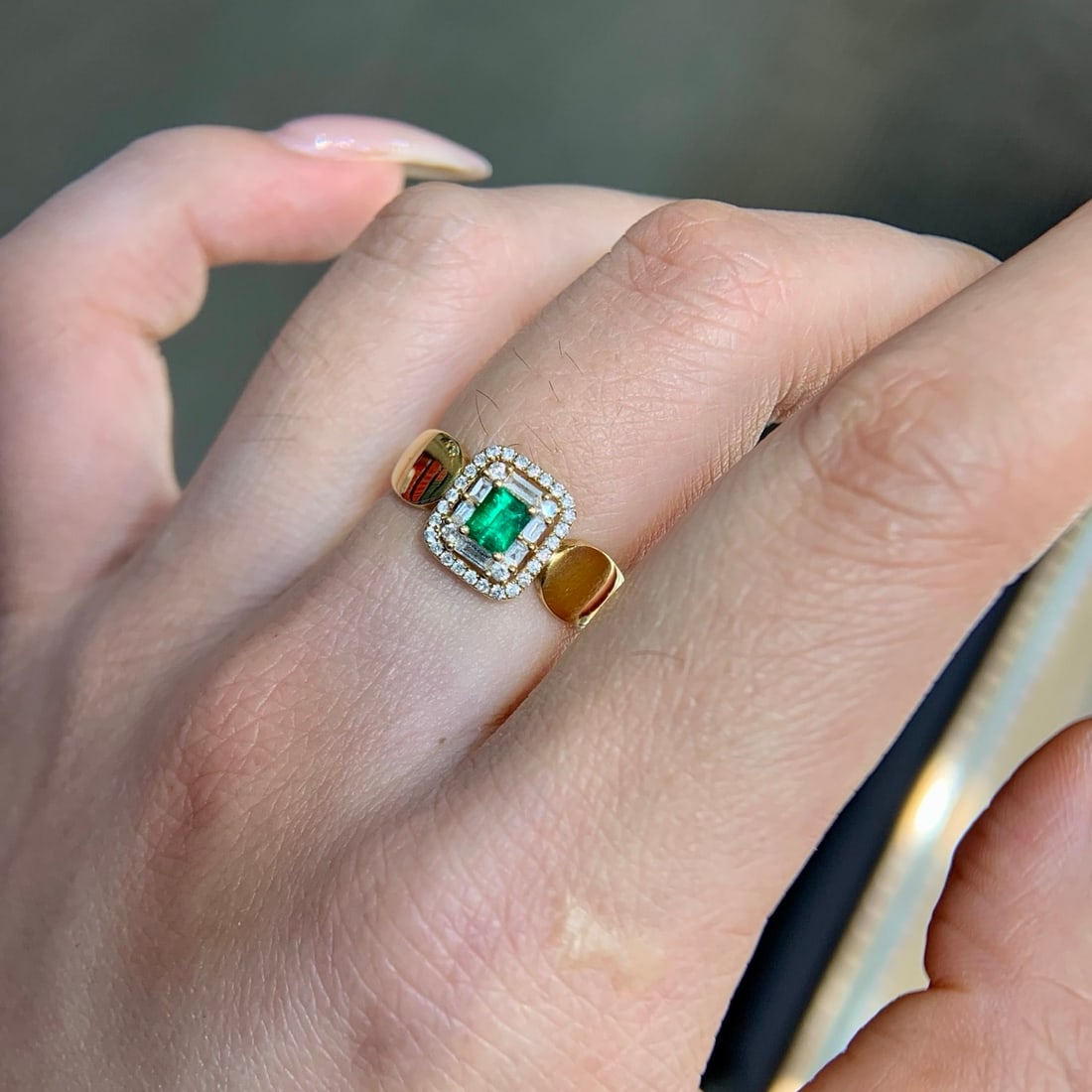 14k Gold 0.51 Ctw Vivid Green Natural Emerald & Diamond Ring - 6