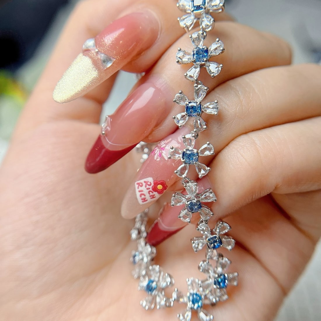 14k Gold 6.83 Ctw Natural Blue Diamond & Diamond Bracelet - 2