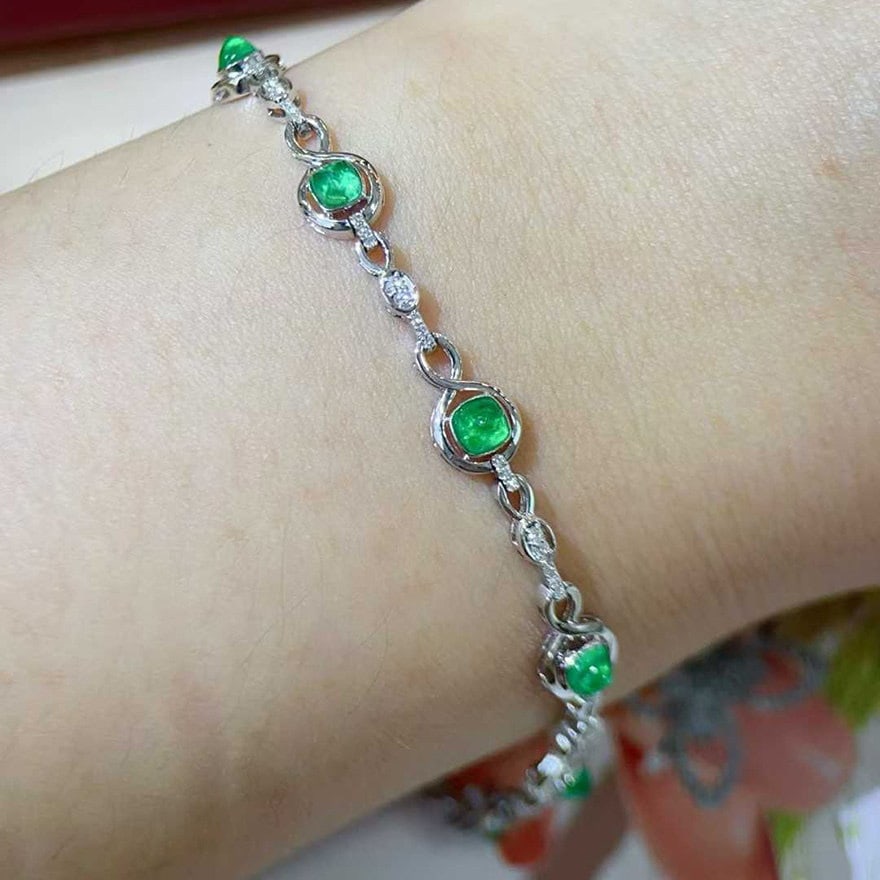 14k Gold 1.32 Ctw Vivid Green Natural Emerald & Diamond Bracelet - 6