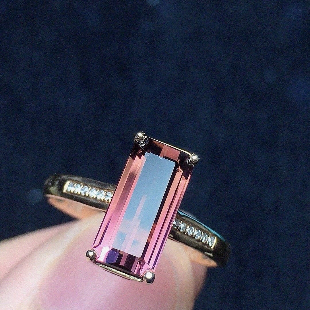 14k Gold 2.45 Ct Natural Tourmaline & Diamond Ring: Ref:231128376 // gold content:14k gold // ring size:7. 25us // // main gemstone:tourmaline // shape:octagonal // carat weight:2. 45ct // color:pink // treatment:natural // // adjacent gemstone 2 :