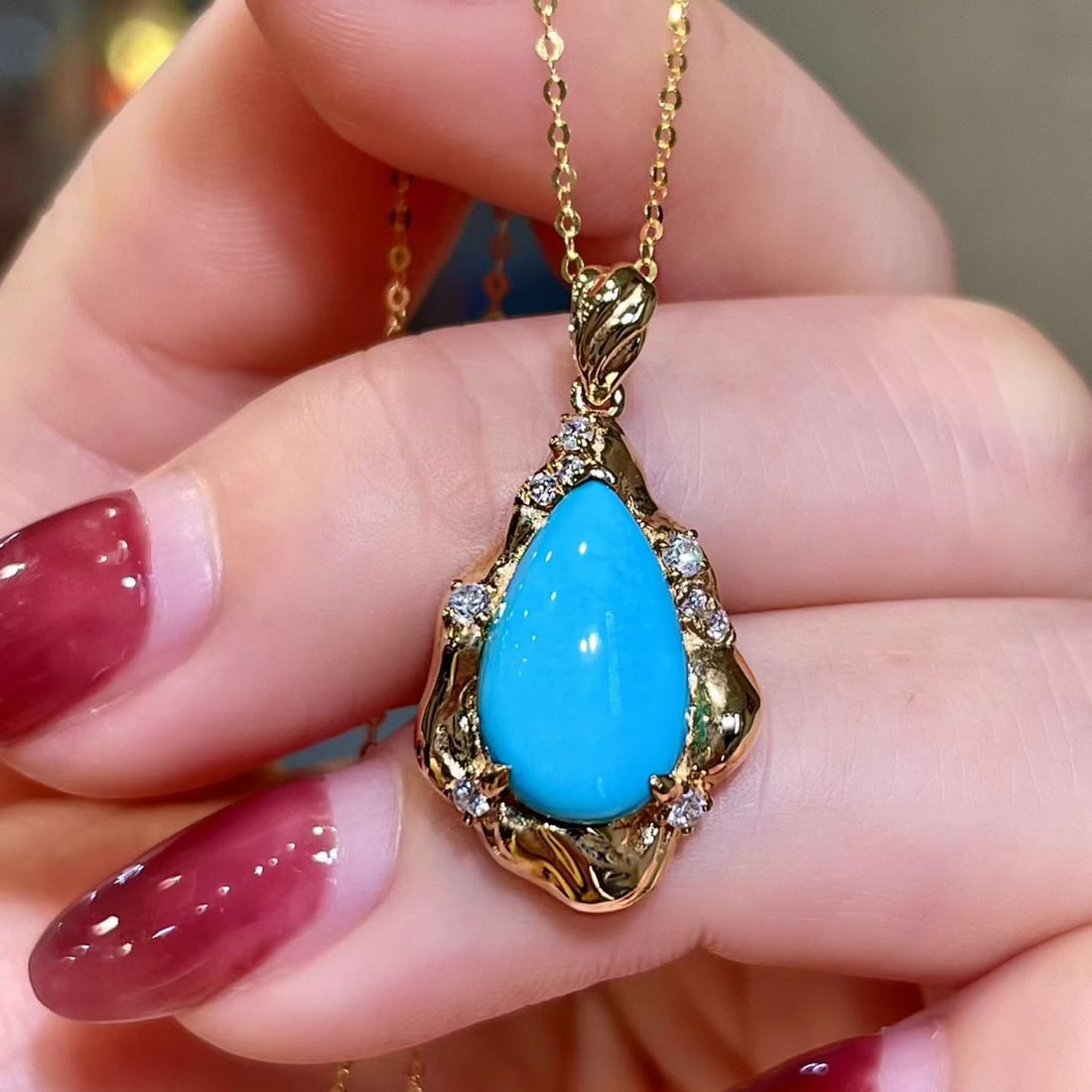 14k Gold 3.21 Ctw Natural Blue Turquoise & Diamond Pendant( Without Chain ): Ref:231128392 // gold content:14k gold // main gemstone:blue turquoise // shape:pear // carat weight:3. 09ct // color:blue // treatment:natural // // adjacent gemstone 2 : diamond // shape:round //