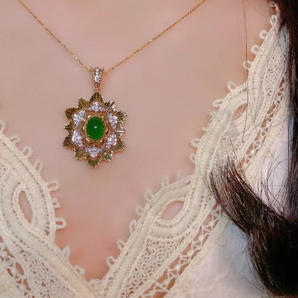 14k Gold 2.38 Ctw Vivid Green Natural Emerald & Diamond Pendant( Without Chain ) - 4