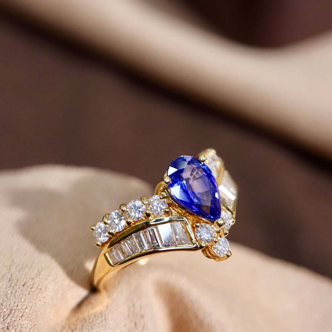 14k Gold 2.23 Ctw Natural Sapphire & Diamond Ring - 7