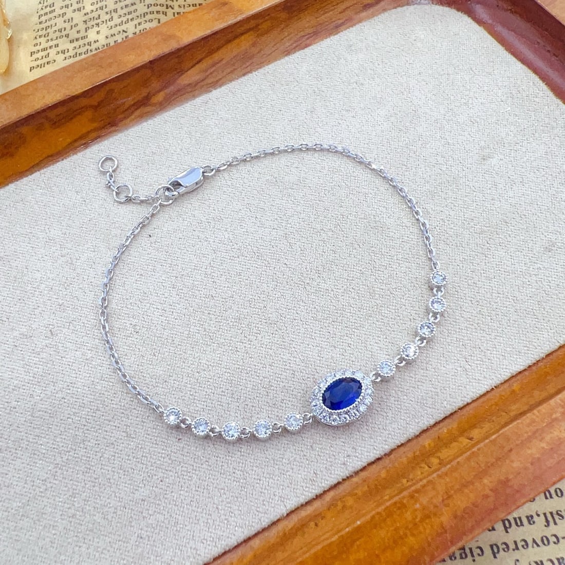 14k Gold 0.97 Ctw Vivid Blue Natural Sapphire & Diamond Bracelet - 2