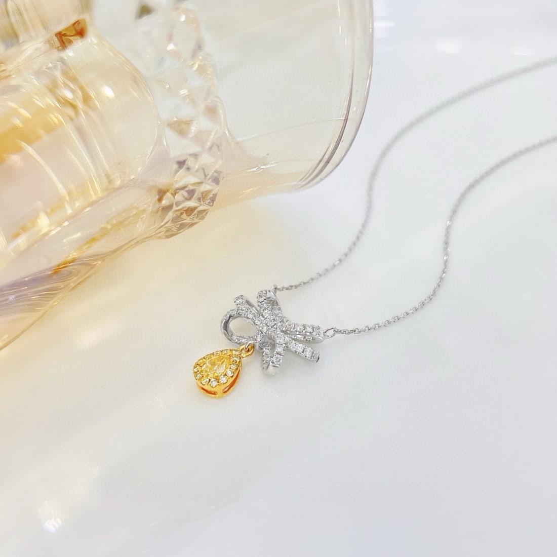 14k Gold 0.40 Ctw Natural Yellow Diamond & Diamond Necklace - 3