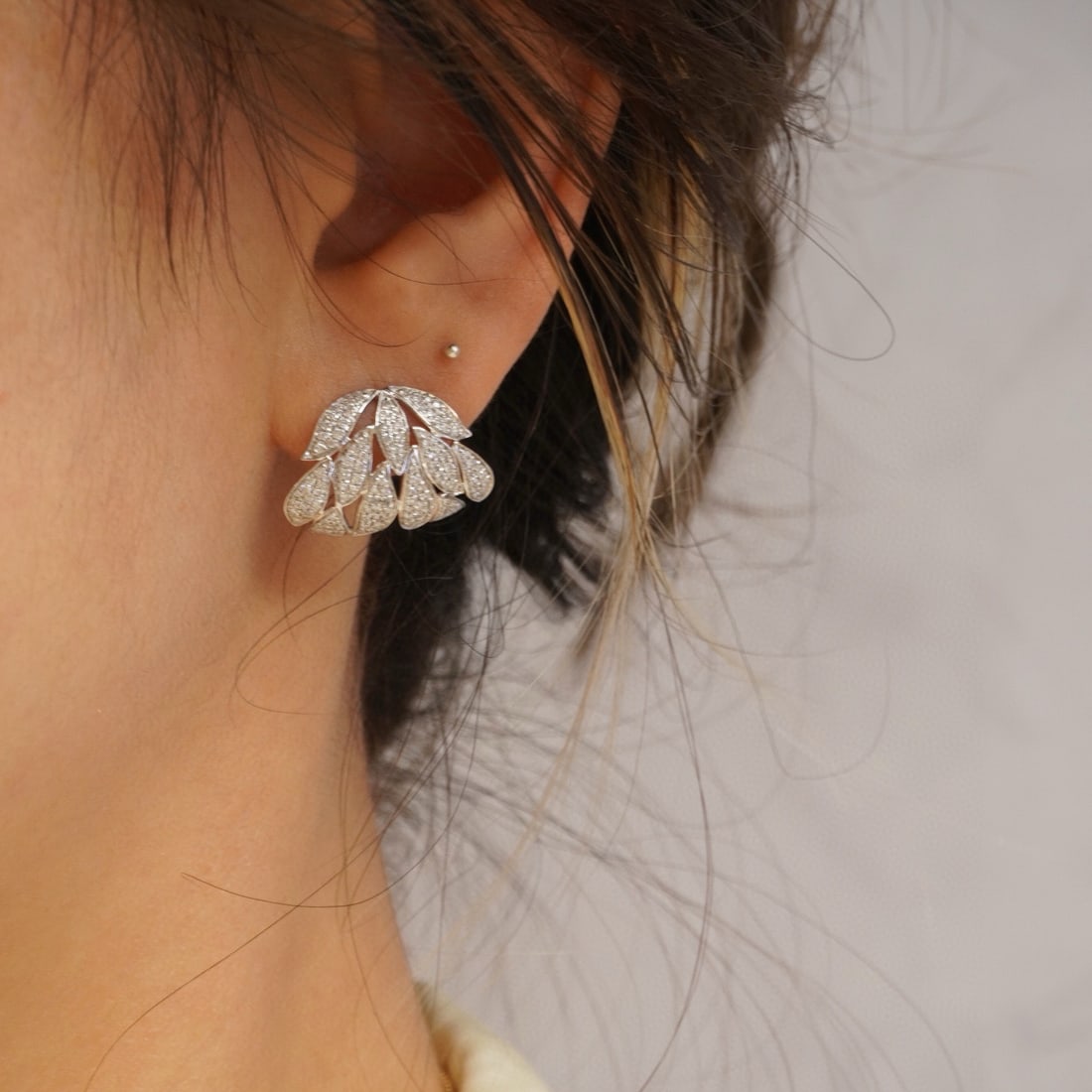 14k Gold 0.9 Ct Natural H Diamond Earrings - 4