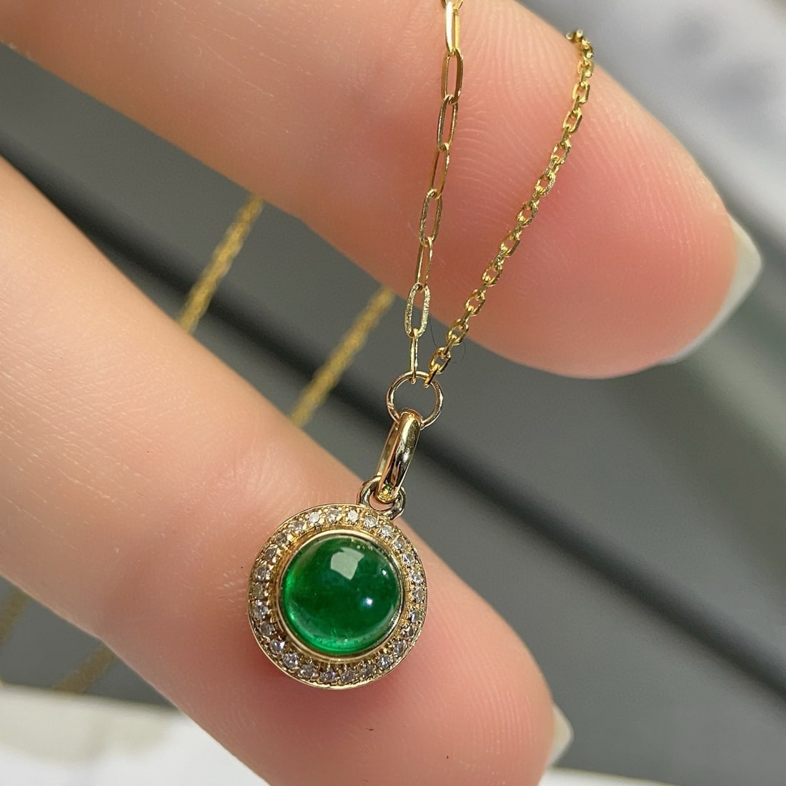 14k Gold 0.95 Ct Vivid Green Natural Emerald & Diamond Necklace - 4