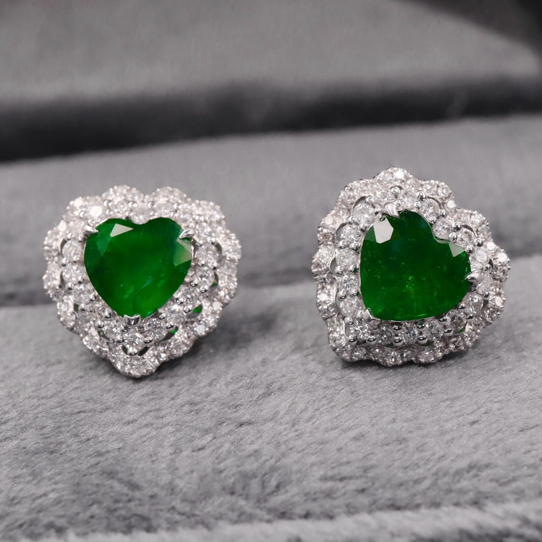 14k Gold 2.07 Ctw Vivid Green Natural Emerald & Diamond Earrings - 3