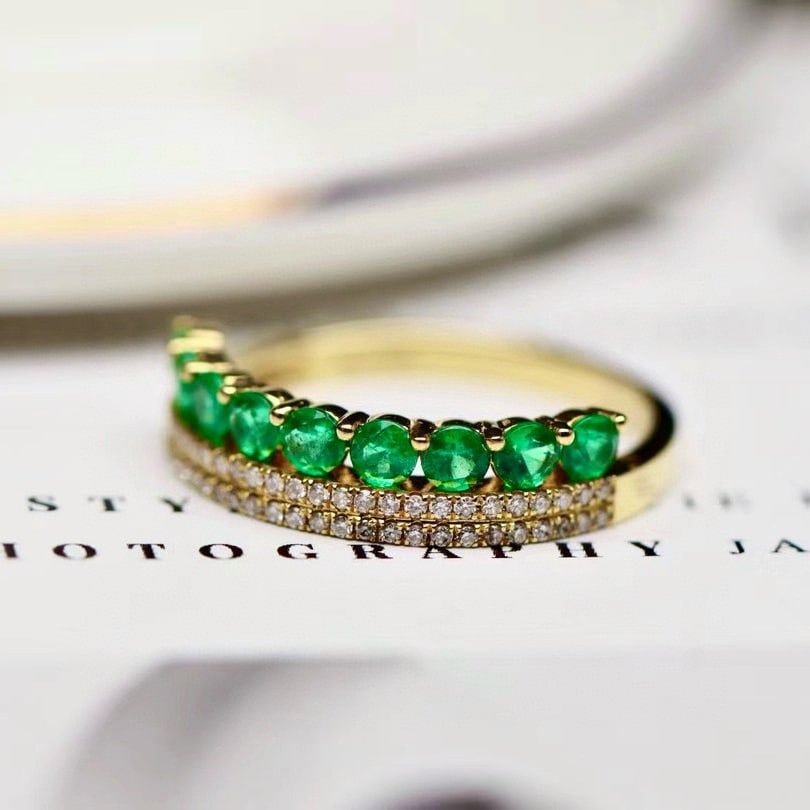 14k Gold 0.78 Ctw Vivid Green Natural Emerald & Diamond Ring - 2