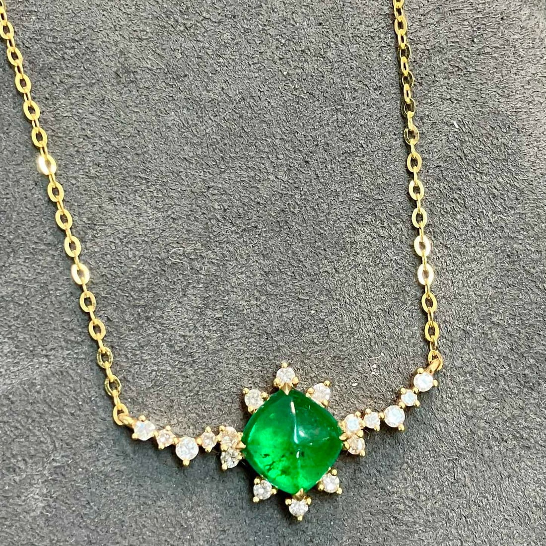 14k Gold 2.11 Ctw Vivid Green Natural Emerald & Diamond Necklace - 2