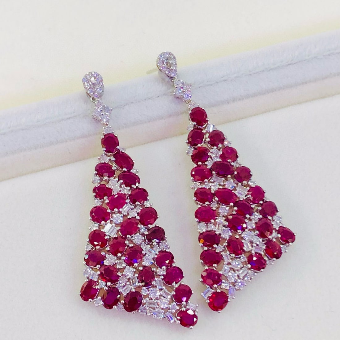 14k Gold 10.60 Ct Natural Ruby & Diamond Earrings - 4