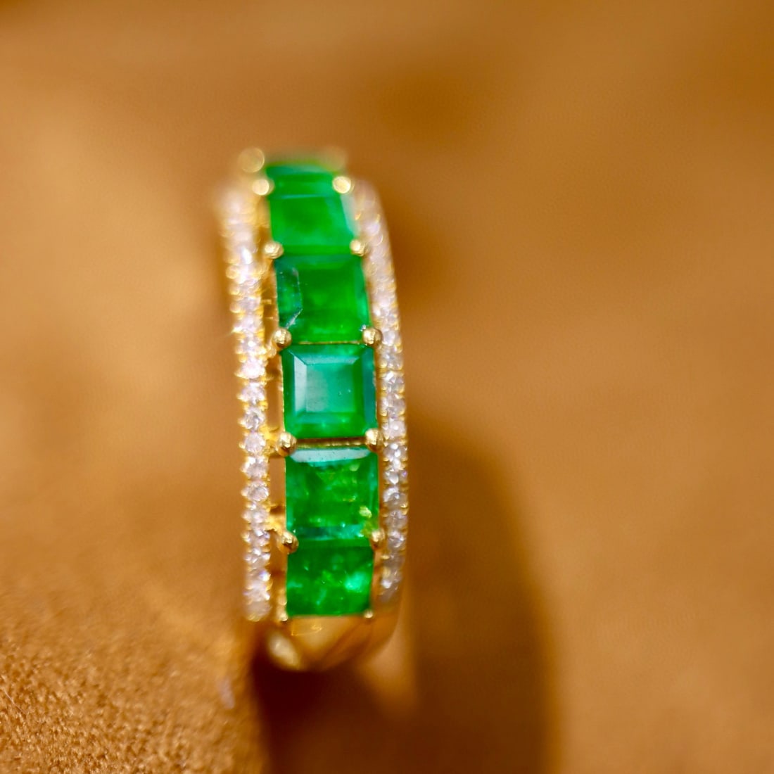 14k Gold 1.63 Ctw Vivid Green Natural Emerald & Diamond Ring - 2