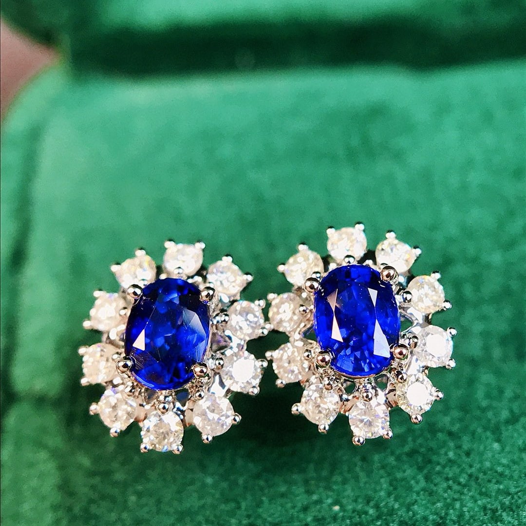 14k Gold 1.20 Ctw Vivid Blue Natural Sapphire & Diamond Earrings - 2
