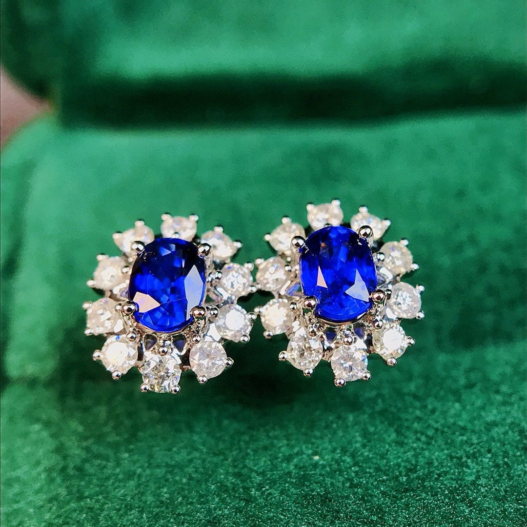 14k Gold 1.20 Ctw Vivid Blue Natural Sapphire & Diamond Earrings - 5