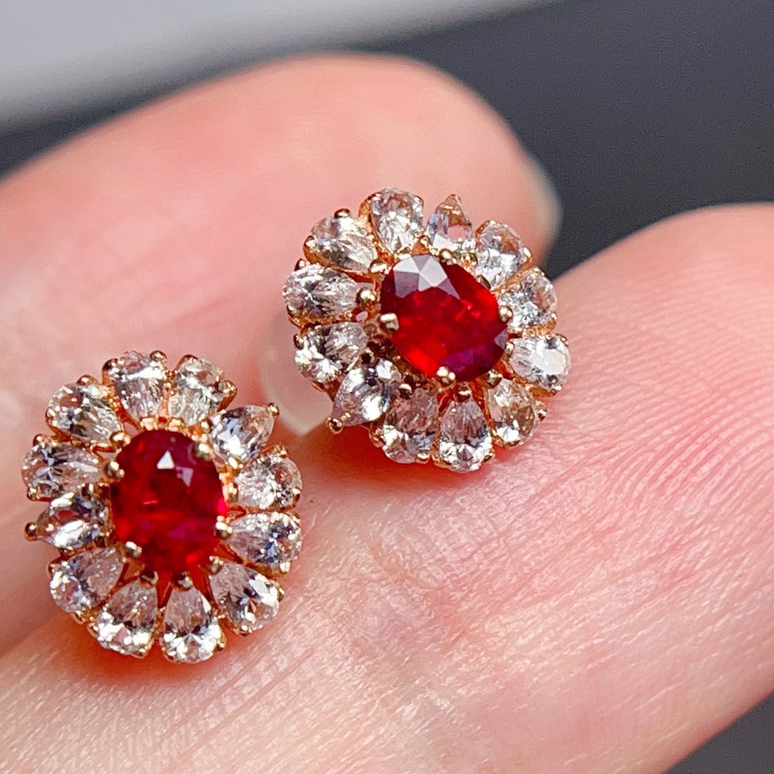 14k Gold 0.61 Ct Natural Ruby & Sapphire Earrings - 4