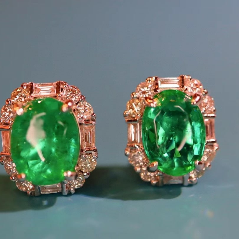 14k Gold 2.76 Ctw Natural Emerald & Diamond Earrings - 2