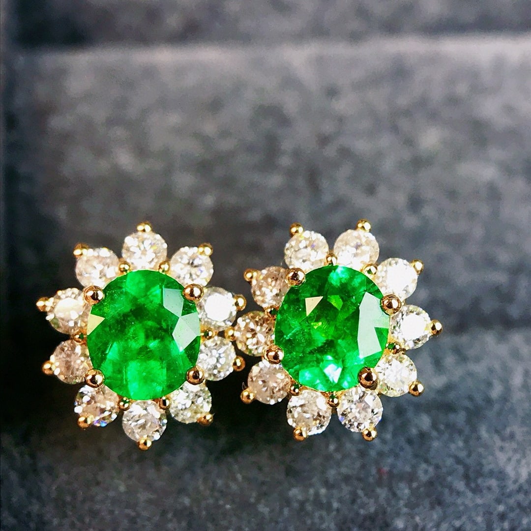 14k Gold 1.07 Ctw Vivid Green Natural Emerald & Diamond Earrings - 5