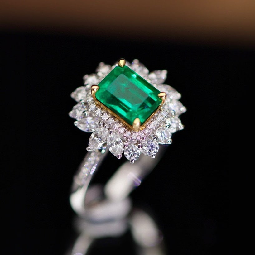 14k Gold 2.22 Ctw Vivid Green Natural Emerald & Diamond Ring - 3