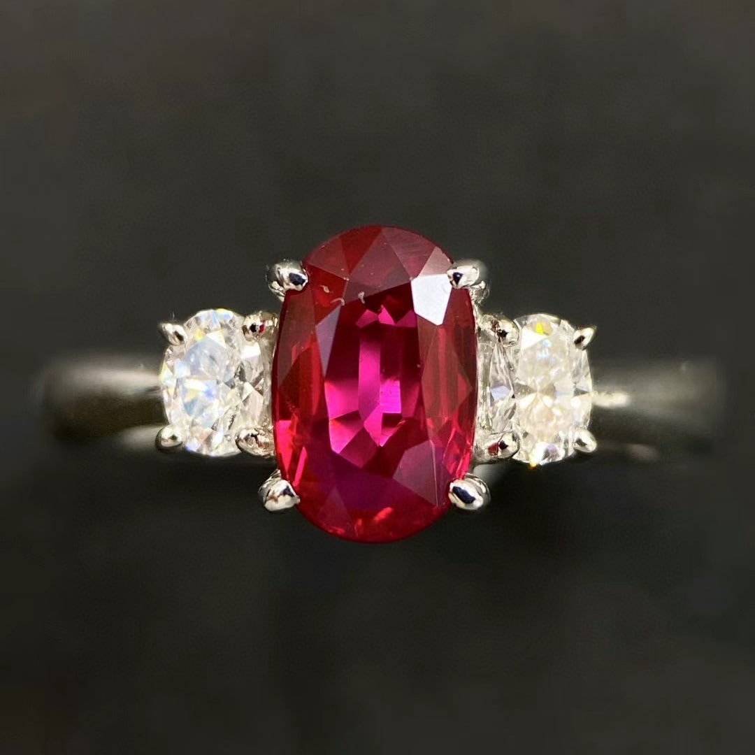 14k Gold 1.92 Ctw Natural Ruby & Diamond Ring: Ref:230942034 // gold content:14k gold // ring size:7. 25us // // main gemstone:ruby // shape:oval // carat weight:1. 58ct // color:red // treatment:natural // // adjacent gemstone 2 : diamond // shap