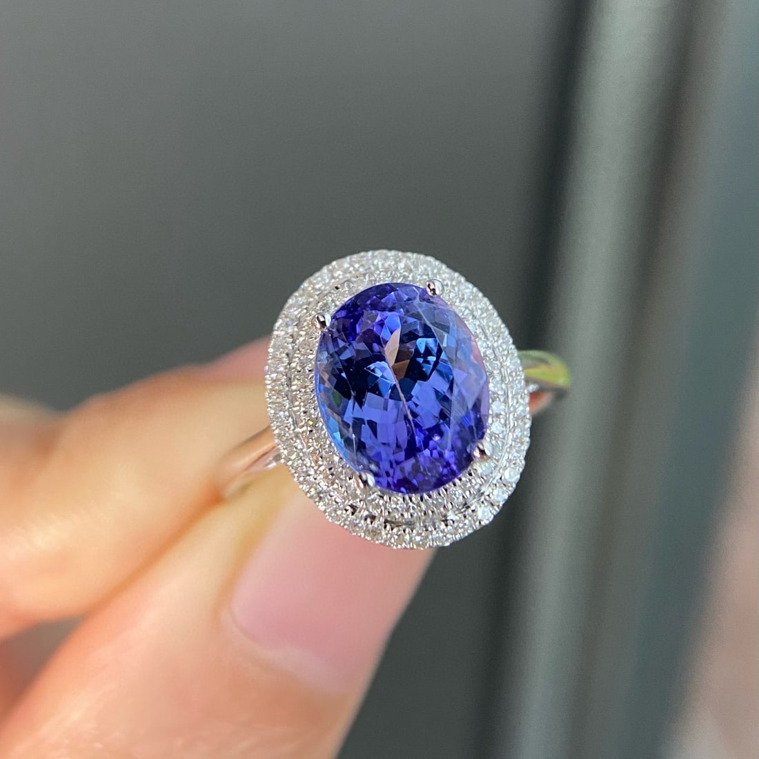 14k Gold 3.37 Ctw Natural Tanzanite & Diamond Ring - 2