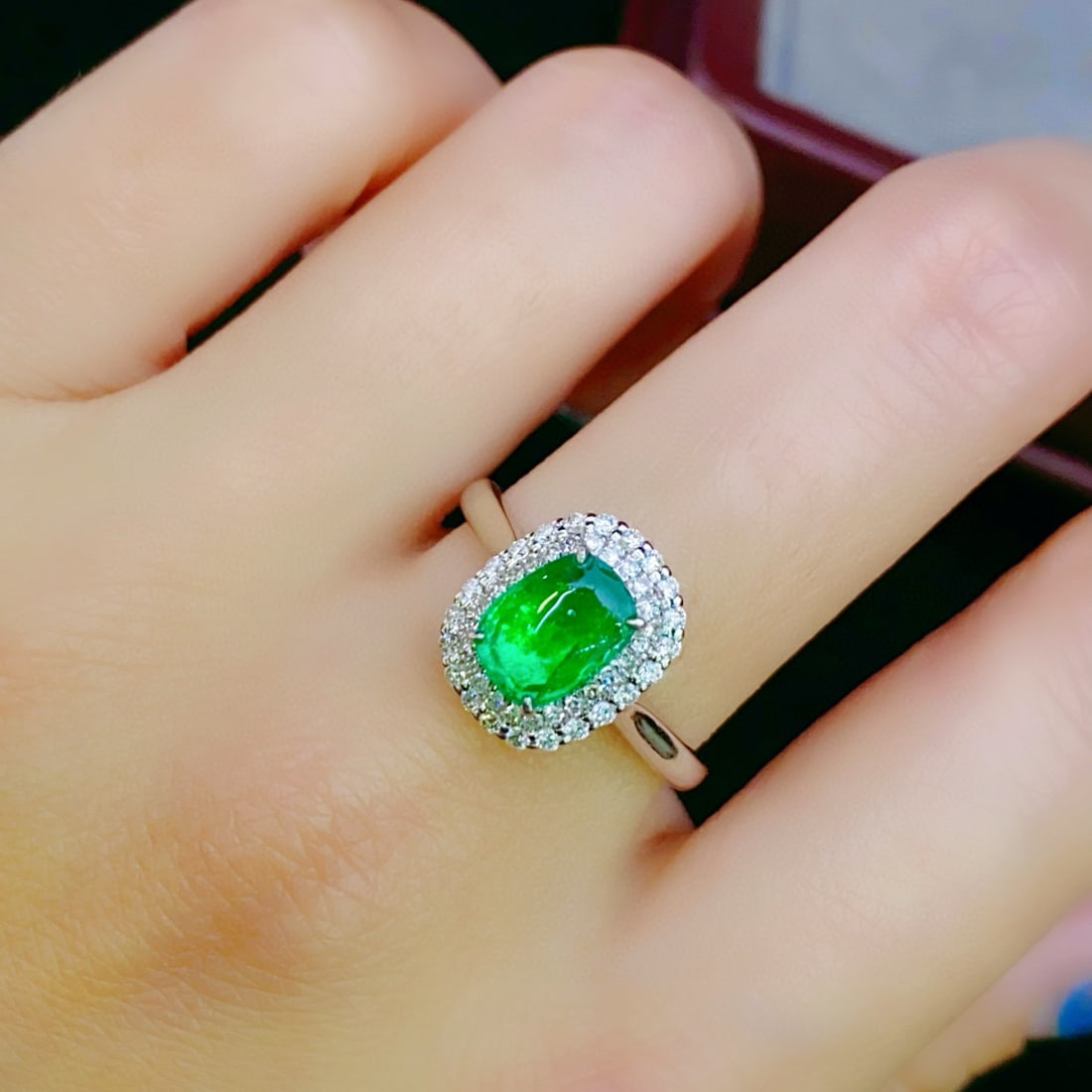 14k Gold 1.45 Ctw Vivid Green Natural Emerald & Diamond Ring - 6