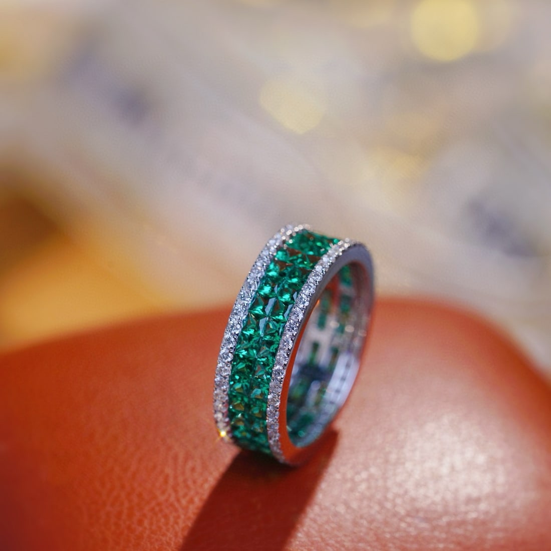 14k Gold 2.80 Ctw Vivid Green Natural Emerald & Diamond Ring: Ref:230942075 // gold content:14k gold // ring size:7. 25us // // main gemstone:emerald // shape:princess // carat weight:2. 20ct // color:vivid green // treatment:natural // // adjacent gemstone