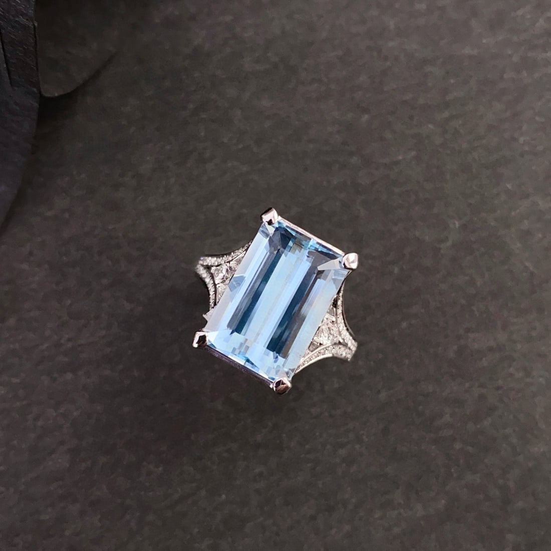 14k Gold 7.67 Ctw Natural Aquamarine & Diamond Ring - 3