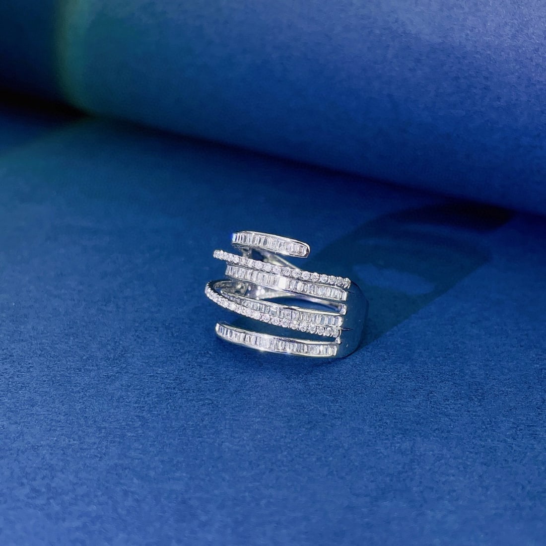 14k Gold 0.74 Ctw Natural H Diamond Ring - 5