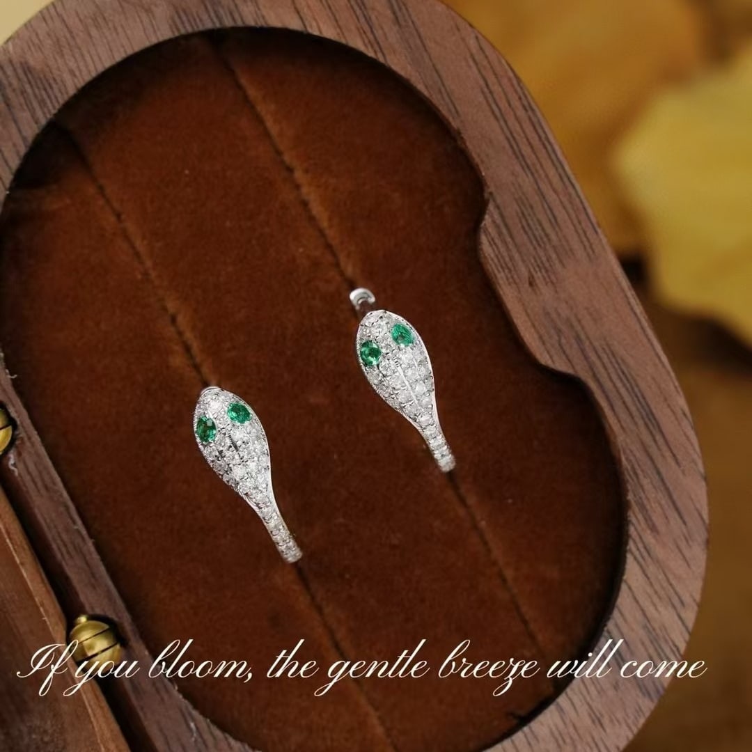 14k Gold 0.44 Ctw Natural Emerald & Diamond Earrings - 3