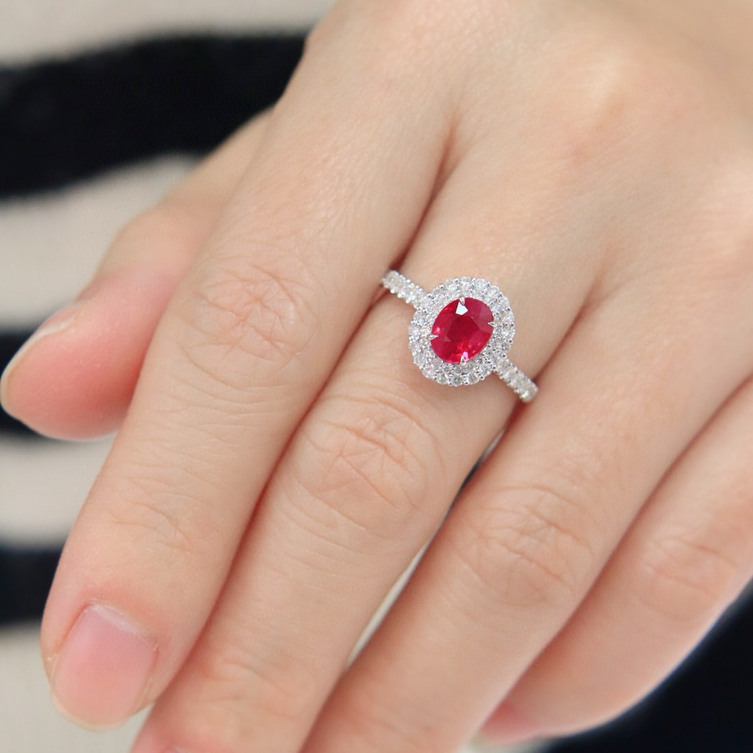 14k Gold 1.48 Ctw Vivid Red Natural Ruby & Diamond Ring - 5