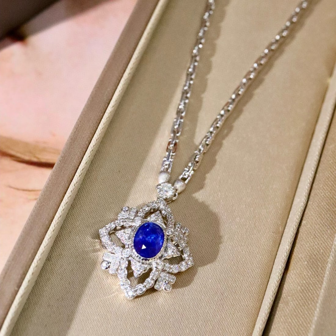 14k Gold 1.71 Ctw Vivid Blue Natural Sapphire & Diamond Necklace - 2