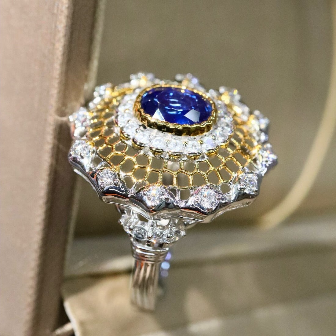 14k Gold 1.64 Ctw Vivid Blue Natural Sapphire & Lab Grown Diamond Ring - 4