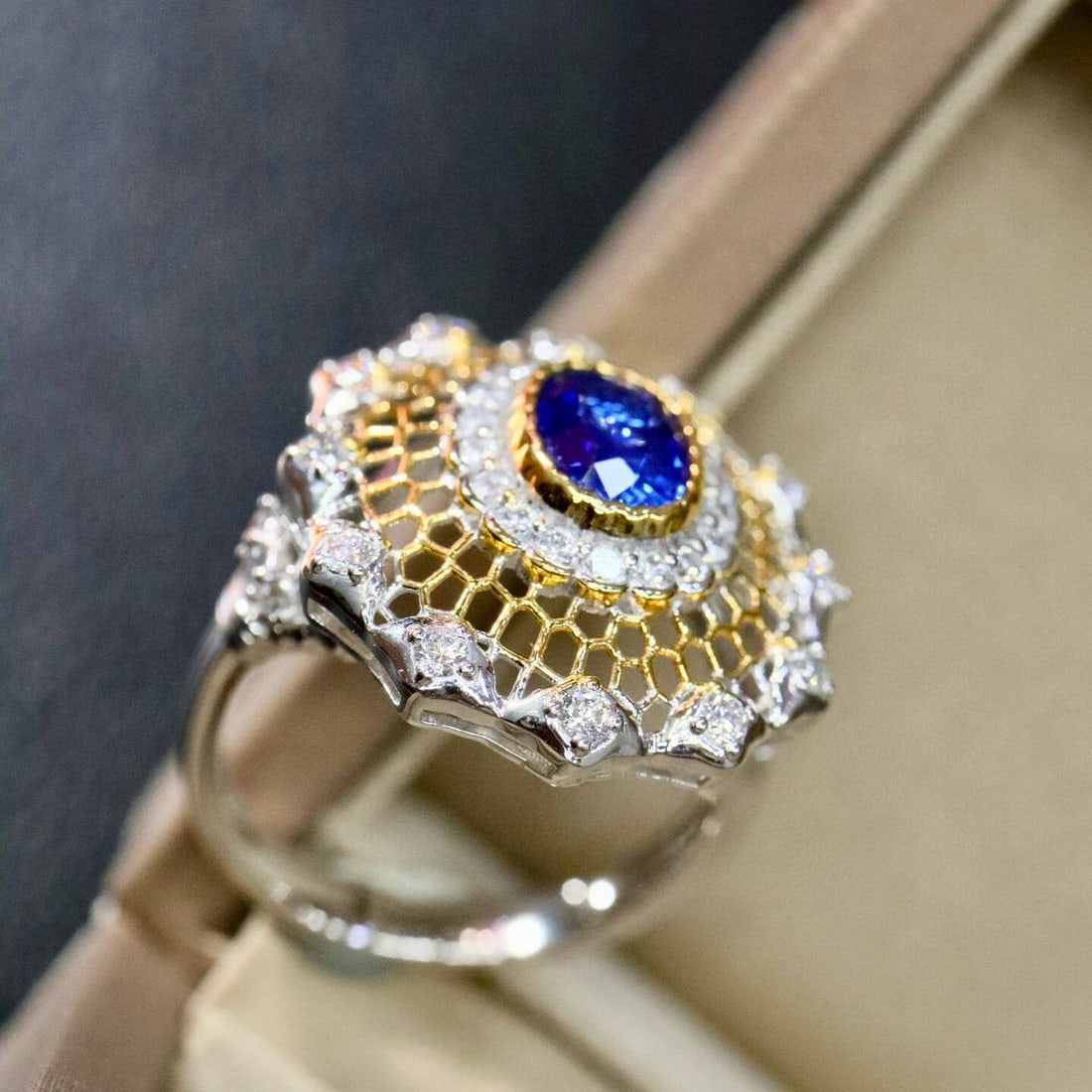 14k Gold 1.64 Ctw Vivid Blue Natural Sapphire & Lab Grown Diamond Ring - 5