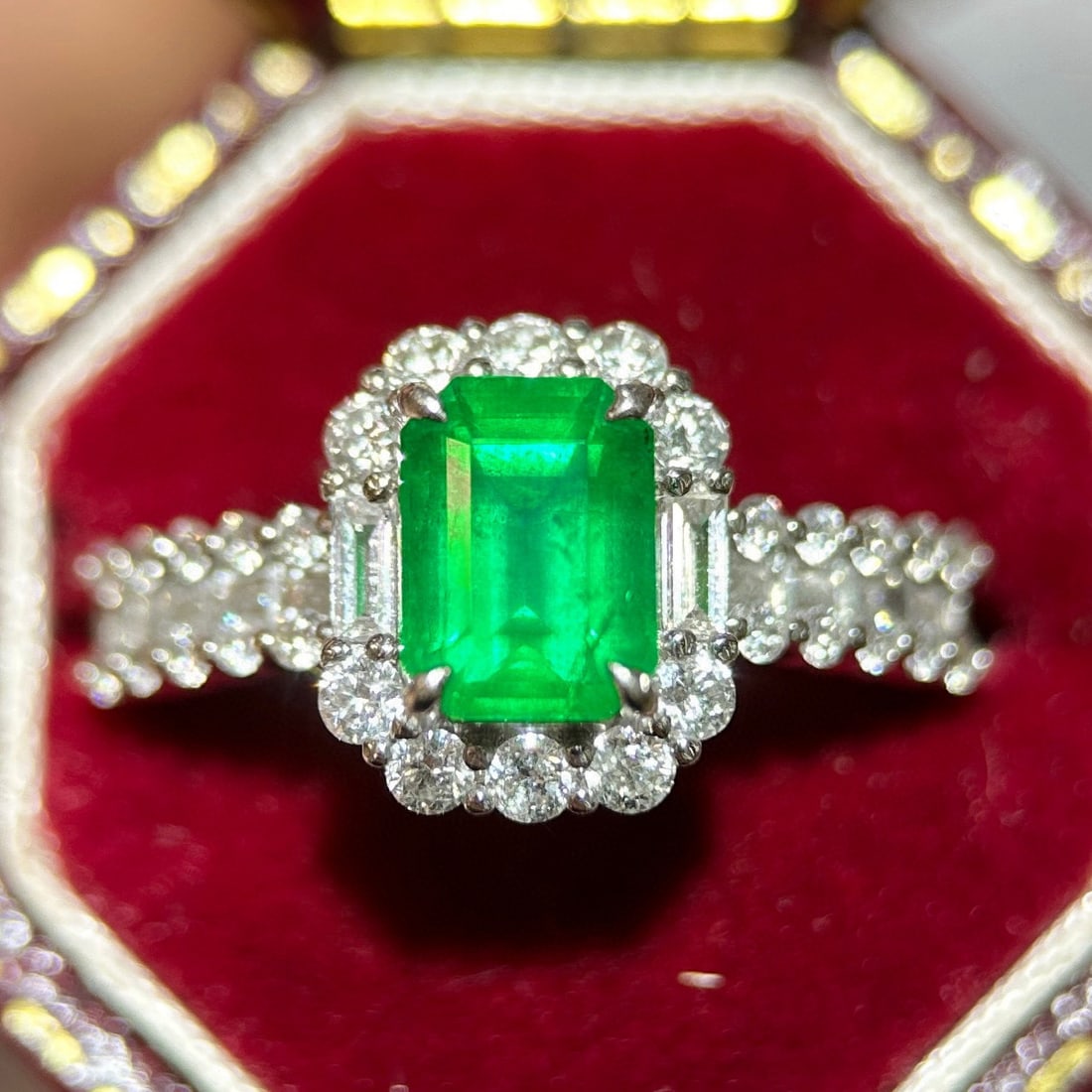 14k Gold 2.12 Ctw Vivid Green Natural Emerald & Diamond Ring: Ref:230942348 // gold content:14k gold // ring size:7. 25us // // main gemstone:emerald // shape:octagonal // carat weight:1. 32ct // color:vivid green // treatment:natural // // adjacent gemstone 2 :