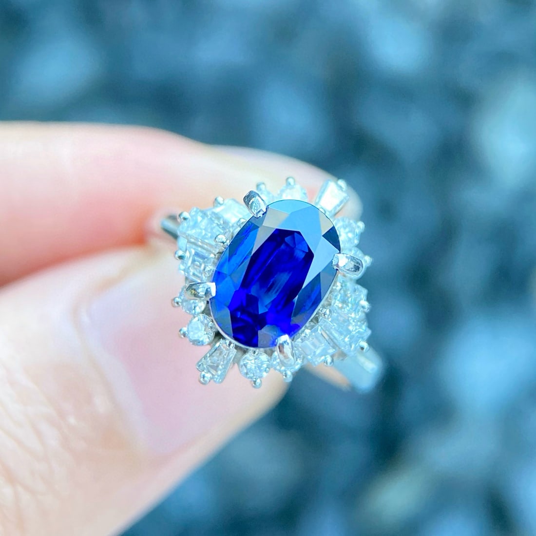 14k Gold 2.30 Ctw Natural Sapphire & Diamond Ring - 4