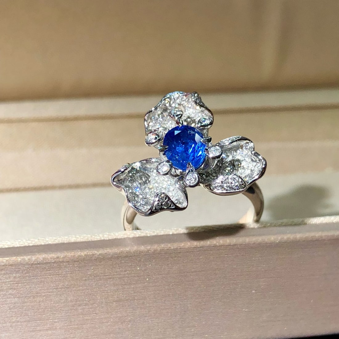 14k Gold 2.18 Ctw Natural Sapphire & Diamond & Flowers Ring - 3