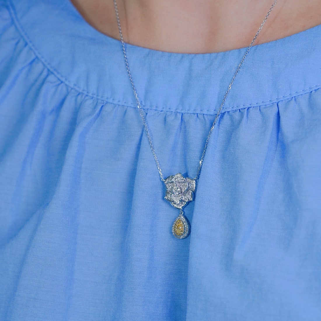 14k Gold 0.75 Ctw Natural Yellow Diamond & Diamond & Flowers Necklace - 3