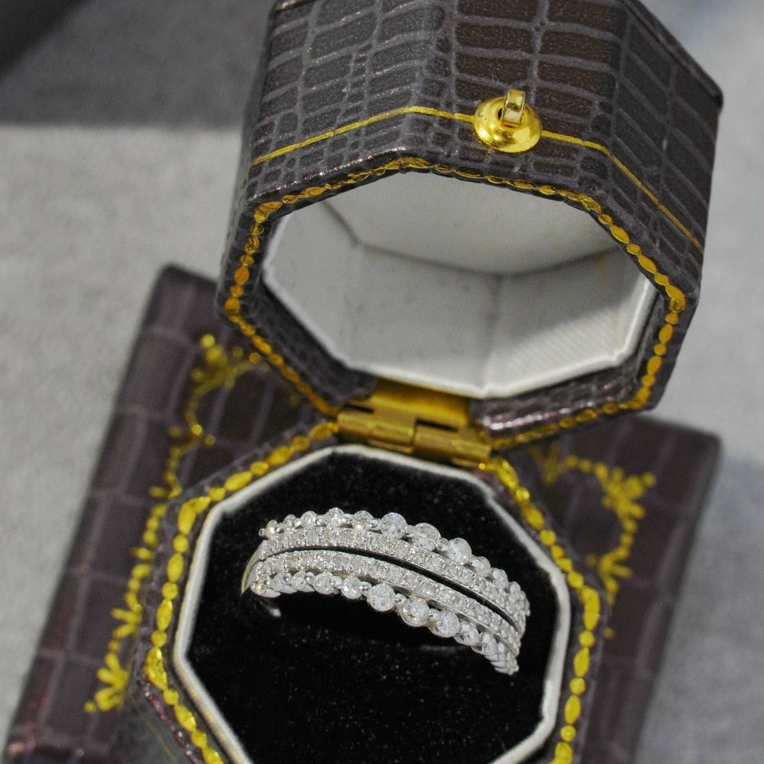 14k Gold 0.68 Ct Natural H Diamond Ring - 2