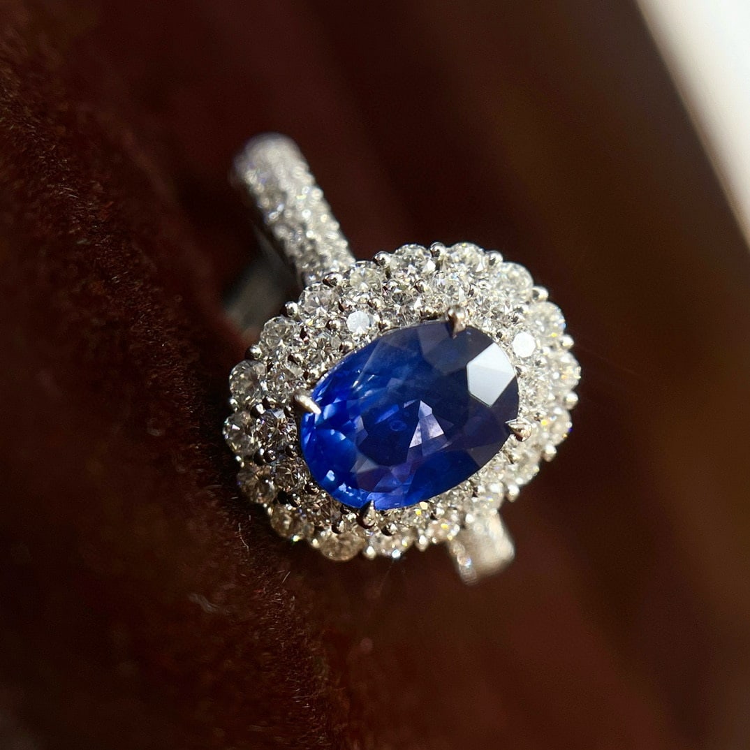 14k Gold 2.33 Ctw Vivid Blue Natural Sapphire & Diamond Ring - 5