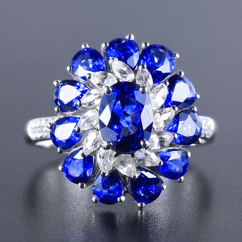 14k Gold 4.62 Ctw Natural Sapphire & Sapphire Ring: Ref:230939002 // gold content:14k gold // ring size:7. 25us // // main gemstone:sapphire // shape:multiply // carat weight:4. 02ct // color:cornflower blue // treatment:natural // // adjacent