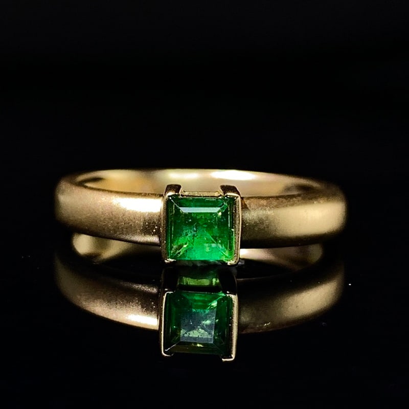 14k Gold 0.22 Ct Vivid Green Natural Emerald Ring: Ref:230939006 // gold content:14k gold // ring size:7. 25us // // main gemstone:emerald // shape:square // carat weight:0. 22ct // color:vivid green // treatment:natural // Condition: New Low Estimat