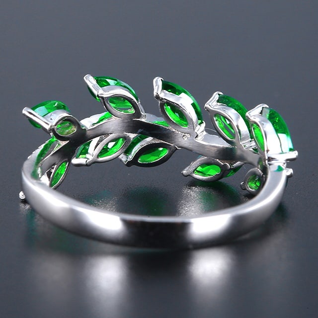 14k Gold 1.48 Ctw Vivid Green Natural Tsavorite & Diamond Ring - 2