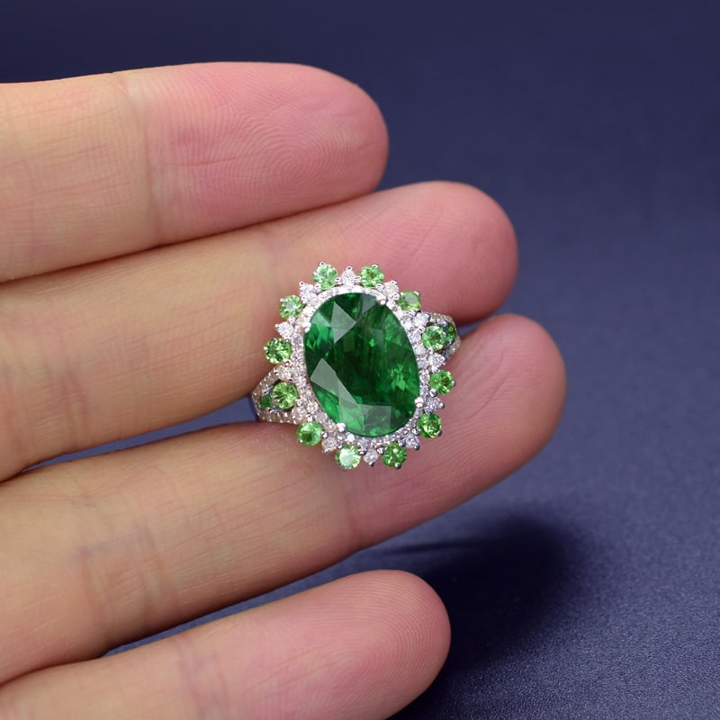 14k Gold 6.40 Ctw Natural Tsavorite & Diamond Ring - 3