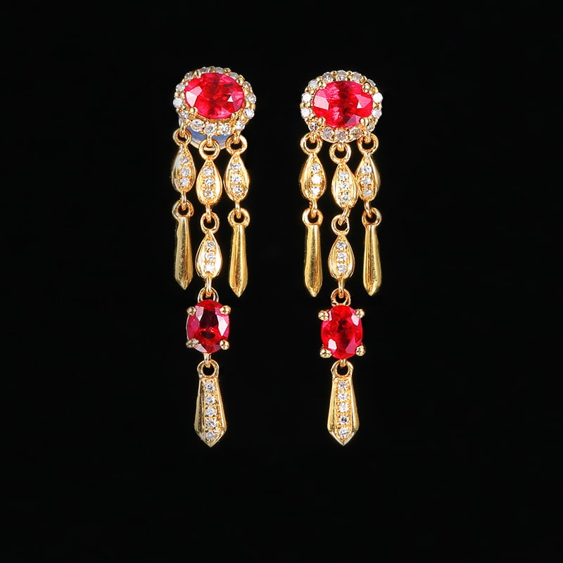14k Gold 1.49 Ctw Natural Ruby & Diamond Earrings: Ref:230939063 // gold content:14k gold // main gemstone:ruby // shape:oval // carat weight:1. 25ct // color:red // treatment:natural // // adjacent gemstone 2 : diamond // number of stones:62 //