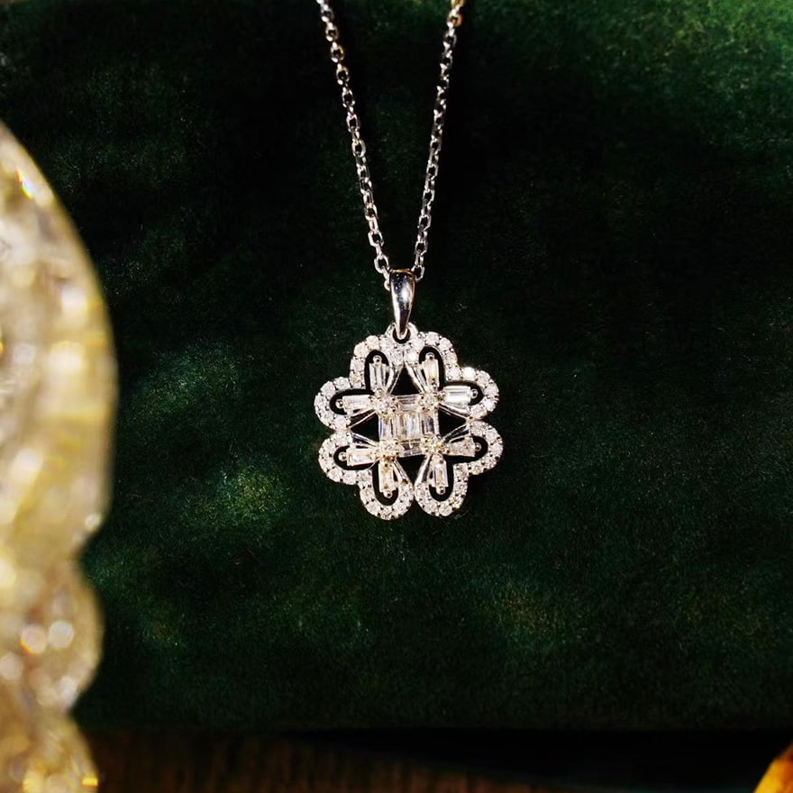 14k Gold 0.36 Ct Natural H Diamond Pendant( Without Chain ): Ref:230939087 // gold content:14k gold // main gemstone:diamond // shape:multiply // carat weight:0. 36ct // clarity grade:vs-si // color:h // treatment:natural // Condition: NewLow Estimate: