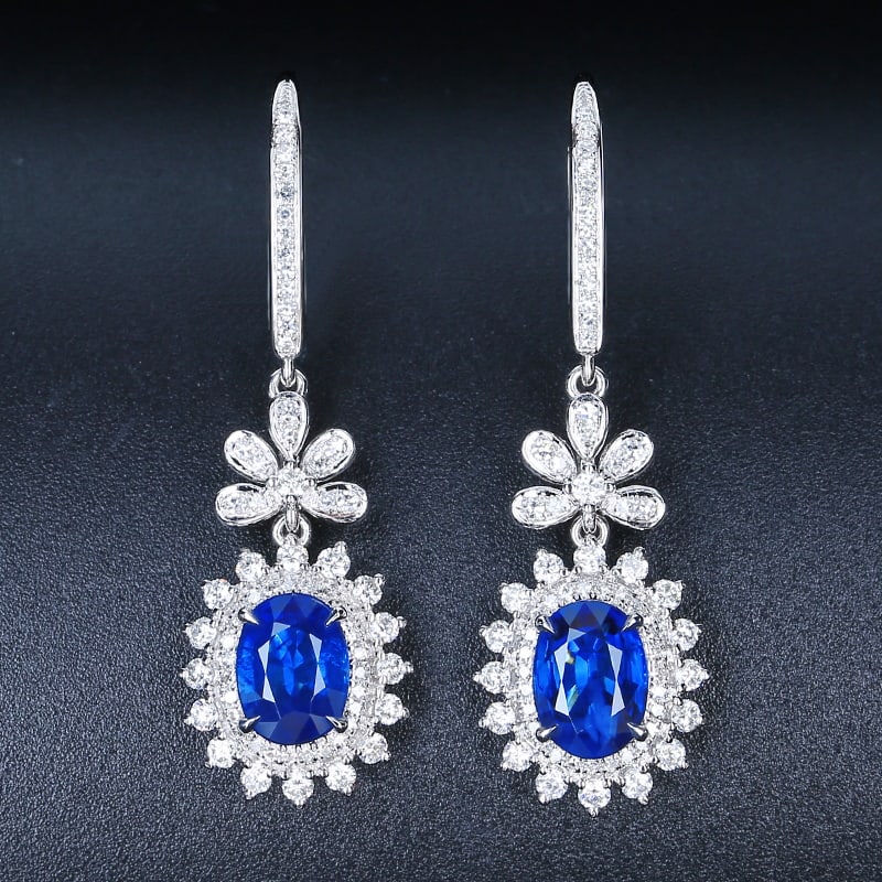 14k Gold 3.41 Ctw Natural Sapphire & Diamond Earrings: Ref:230939094 // gold content:14k gold // main gemstone:sapphire // shape:oval // carat weight:2. 6ct // color:royal blue // treatment:natural // // adjacent gemstone 2 : diamond // number of stones:1